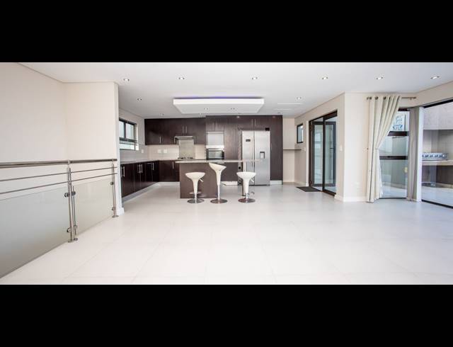 2 BEDROOM TOWNHOUSE FOR SALE IN WINTERSTRAND